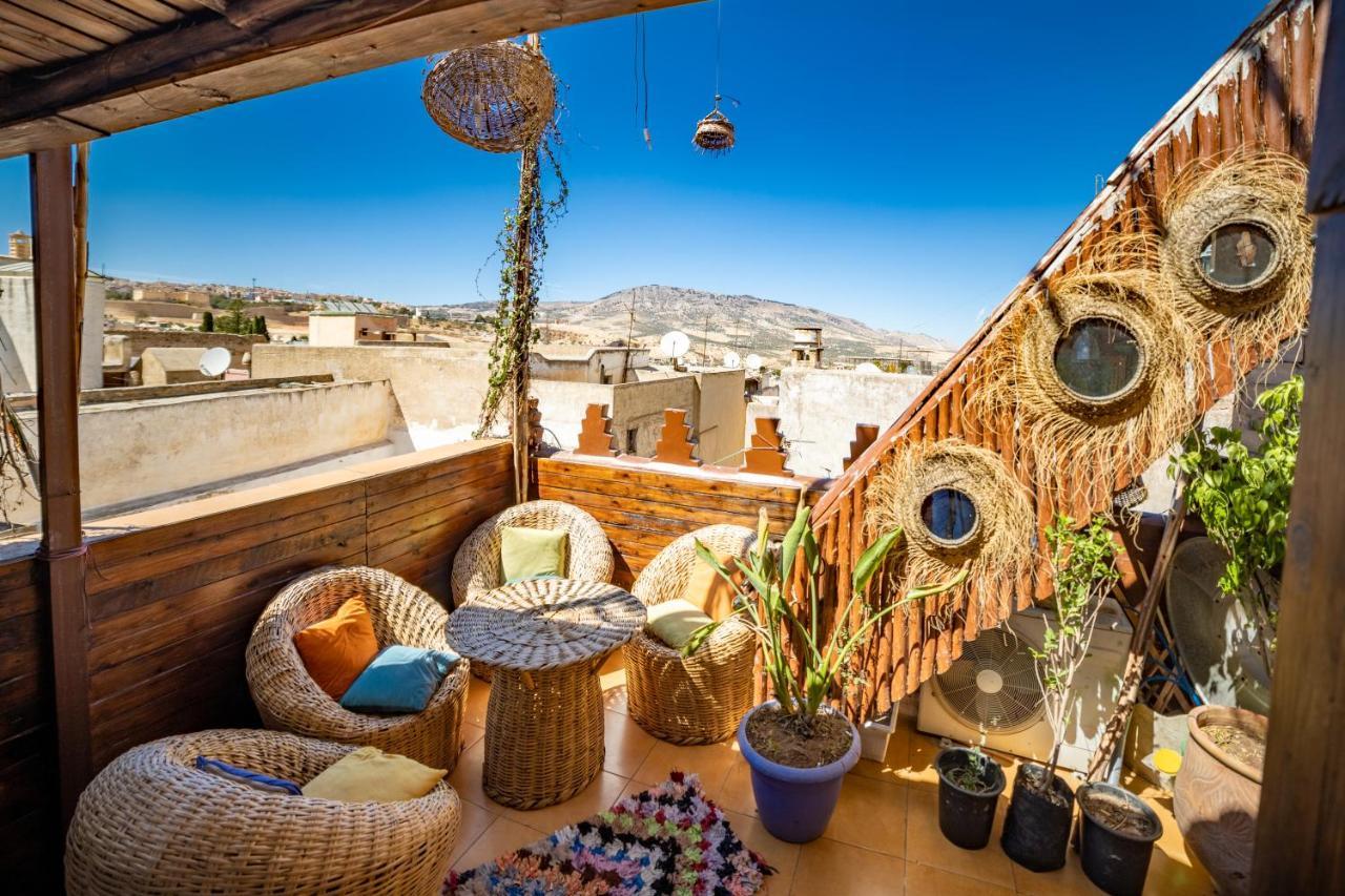 Riad Verus Fes Luaran gambar